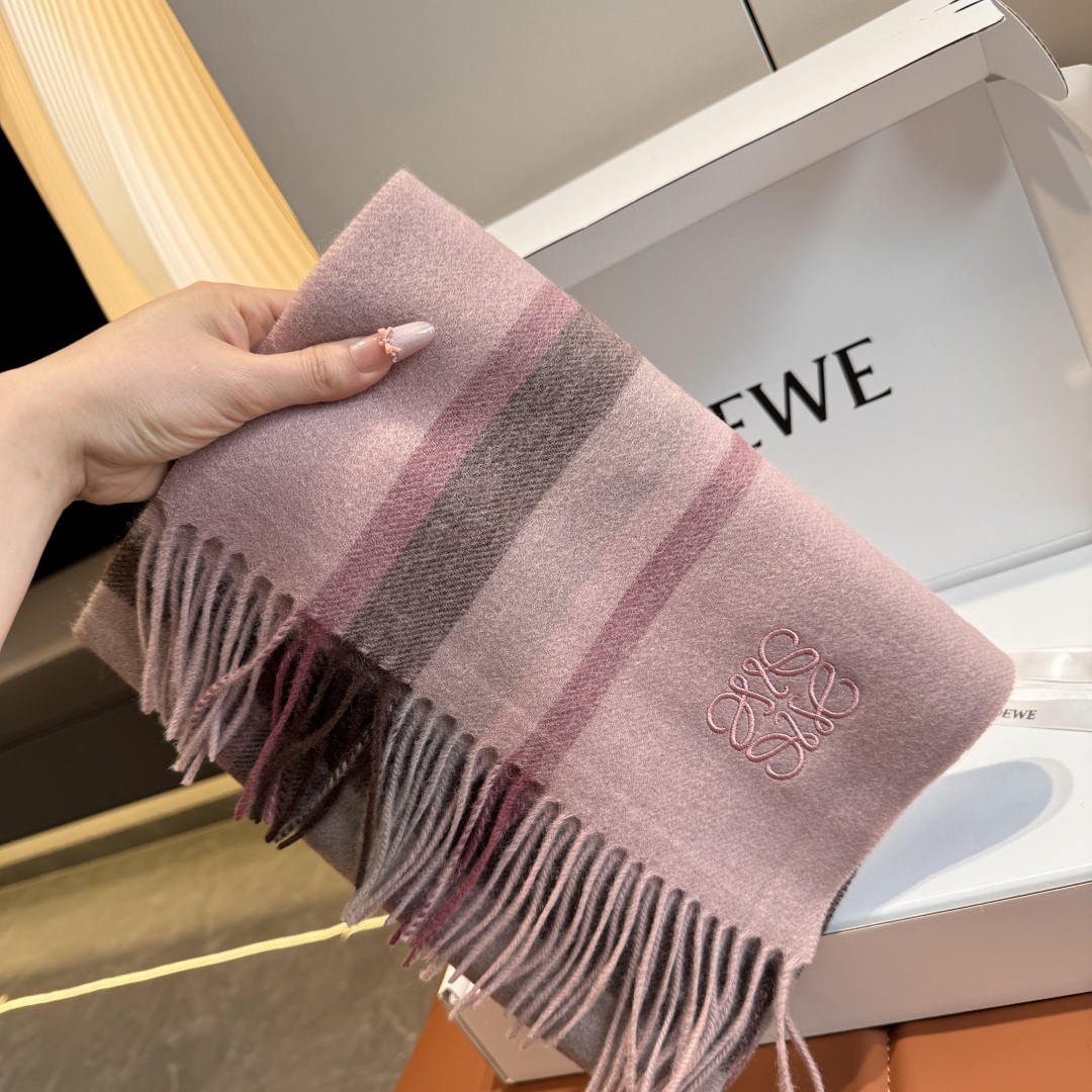 Loewe 罗意威LOEWE【男女围巾】怒赞自留 难得的高端货 家属福利 非常正的围巾~面料大爱