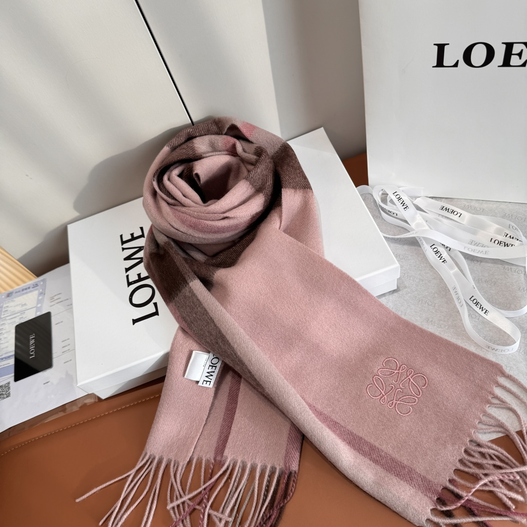 Loewe 罗意威LOEWE【男女围巾】怒赞自留 难得的高端货 家属福利 非常正的围巾~面料大爱