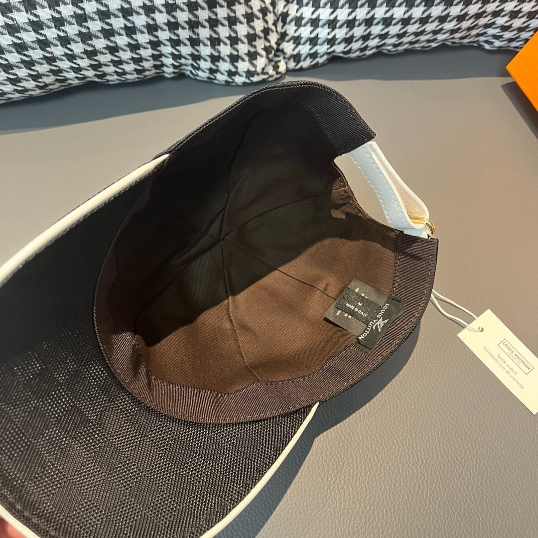 配包装布袋，LV路易威登新款原单棒球帽，经典棋盘格，1:1开模订制，原版专柜布料+头层牛皮，小方格时尚帅