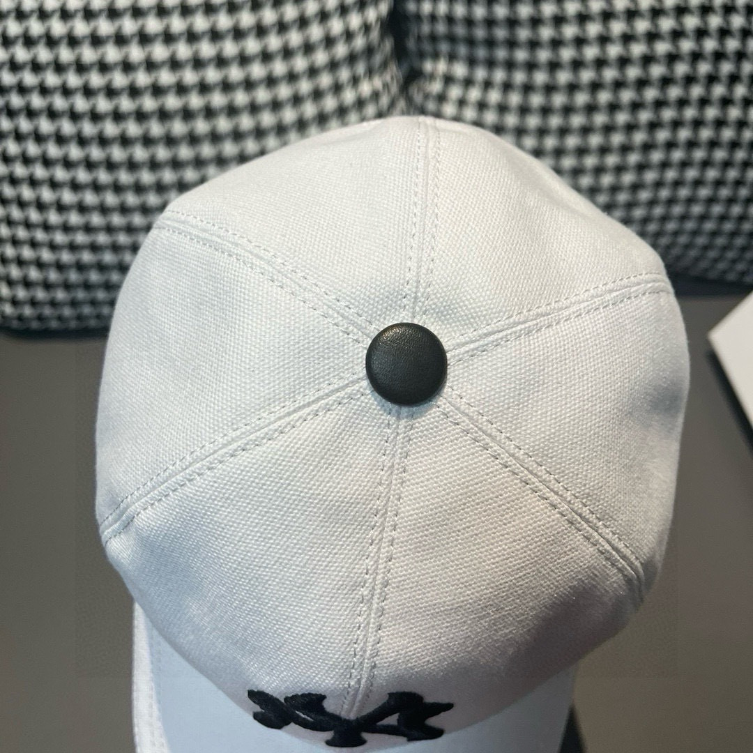 爆款回货NY(New York)棒球帽， 专柜最新款，NY刺绣，简洁大气！1:1开模订制，原厂透气帆布料