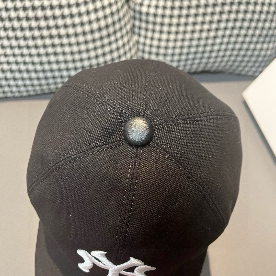 爆款回货NY(New York)棒球帽， 专柜最新款，NY刺绣，简洁大气！1:1开模订制，原厂透气帆布料