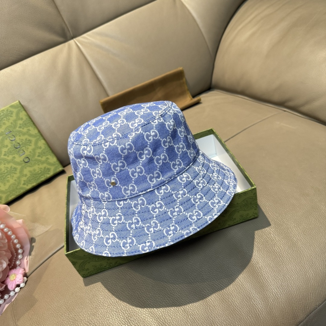 NO:365699,Packaging cloth bag, Guc*i Guqi new original single fisherman hat, small metal double G, 1:1 mold opening customization for the counter, original canvas + pure cotton lining, light and breathable!  Excellent quality, basic head circumference, fashionable and versatile. Hats, fisherman hat, baseball hat, knit hat, hat, gucci, espadrilles, hats批 配包装布袋,Guc*i古奇新款原单渔夫帽,金属小双G,专柜1:1开模订制,原版帆布料+纯棉里衬,轻盈透气！质量超赞,基础头围57,时尚百搭.帽子渔夫帽棒球帽针织帽,帽子,gucci,espadrilles,hats,hat