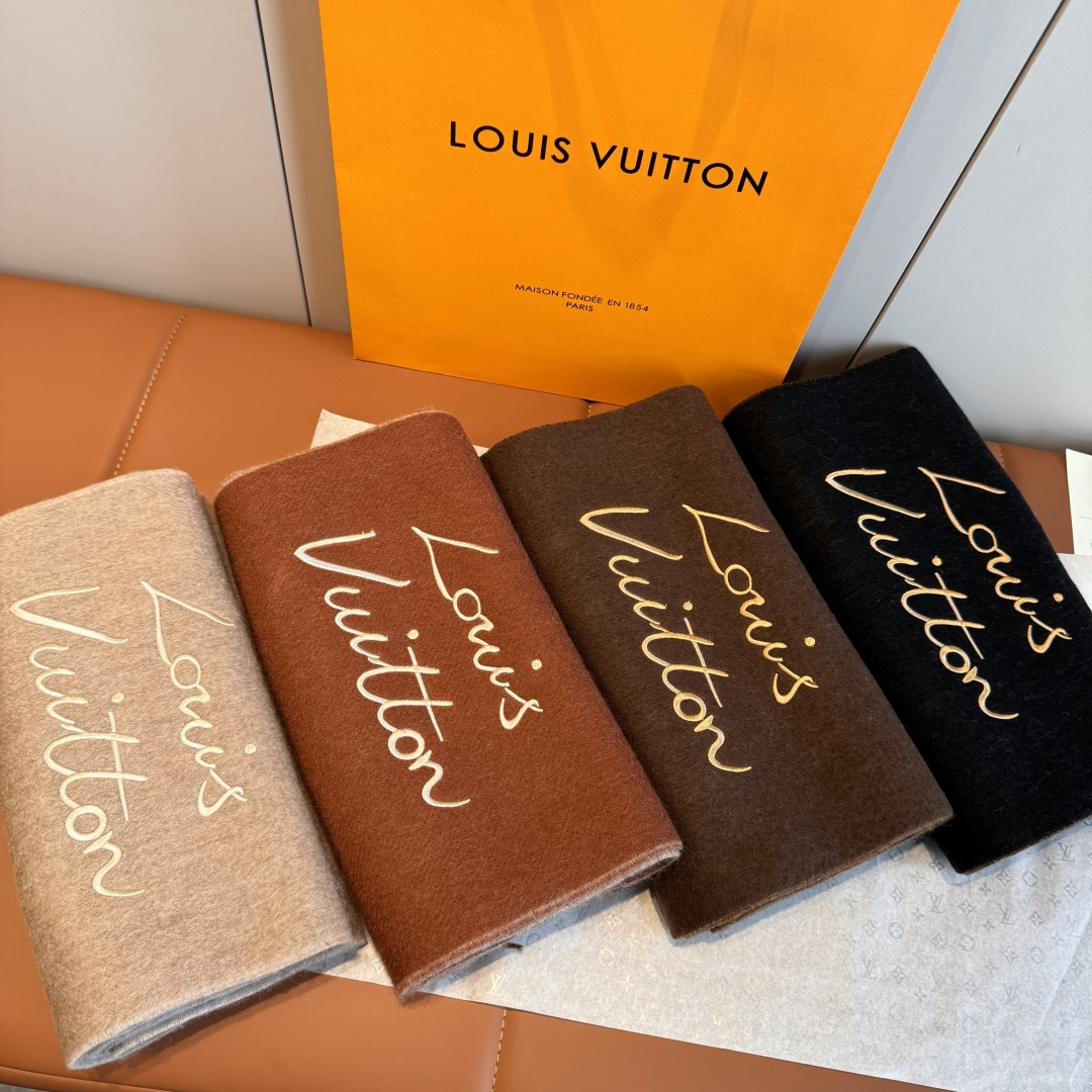 Louis Vuitton LV 2025新款签名款围巾 双面羔羊绒 出口订单 喜欢有颜值 高质量的亲可入手