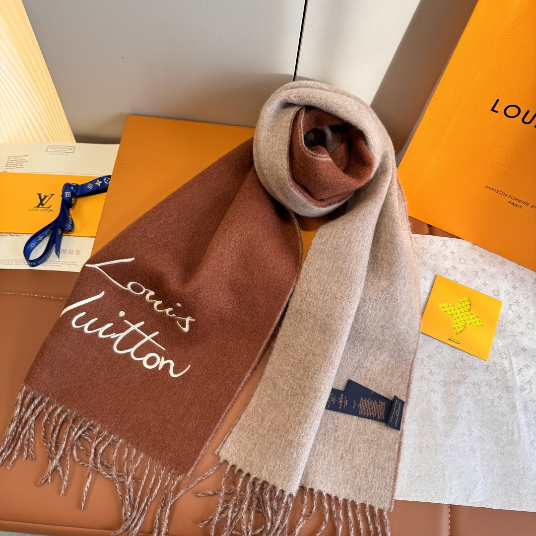 Louis Vuitton LV 2025新款签名款围巾 双面羔羊绒 出口订单 喜欢有颜值 高质量的亲可入手