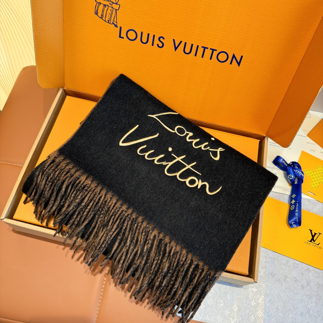 Louis Vuitton LV 2025新款签名款围巾 双面羔羊绒 出口订单 喜欢有颜值 高质量的亲可入手