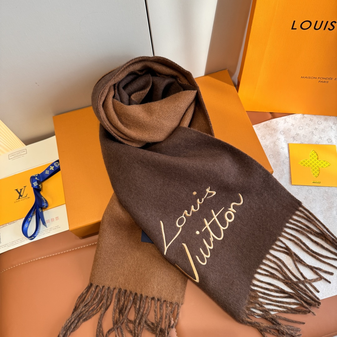 Louis Vuitton LV 2025新款签名款围巾 双面羔羊绒 出口订单 喜欢有颜值 高质量的亲可入手