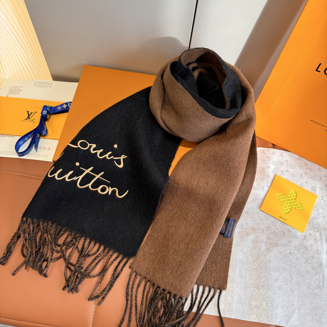 Louis Vuitton LV 2025新款签名款围巾 双面羔羊绒 出口订单 喜欢有颜值 高质量的亲可入手