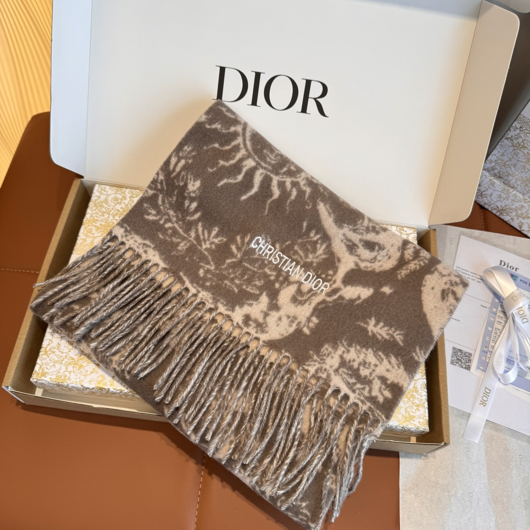 Dior DIOR迪奥2025年度最新款 太阳提花羊绒围巾 男女通用款 必必必收 最流弊的品质亲妈价格造福人间~教你识好货