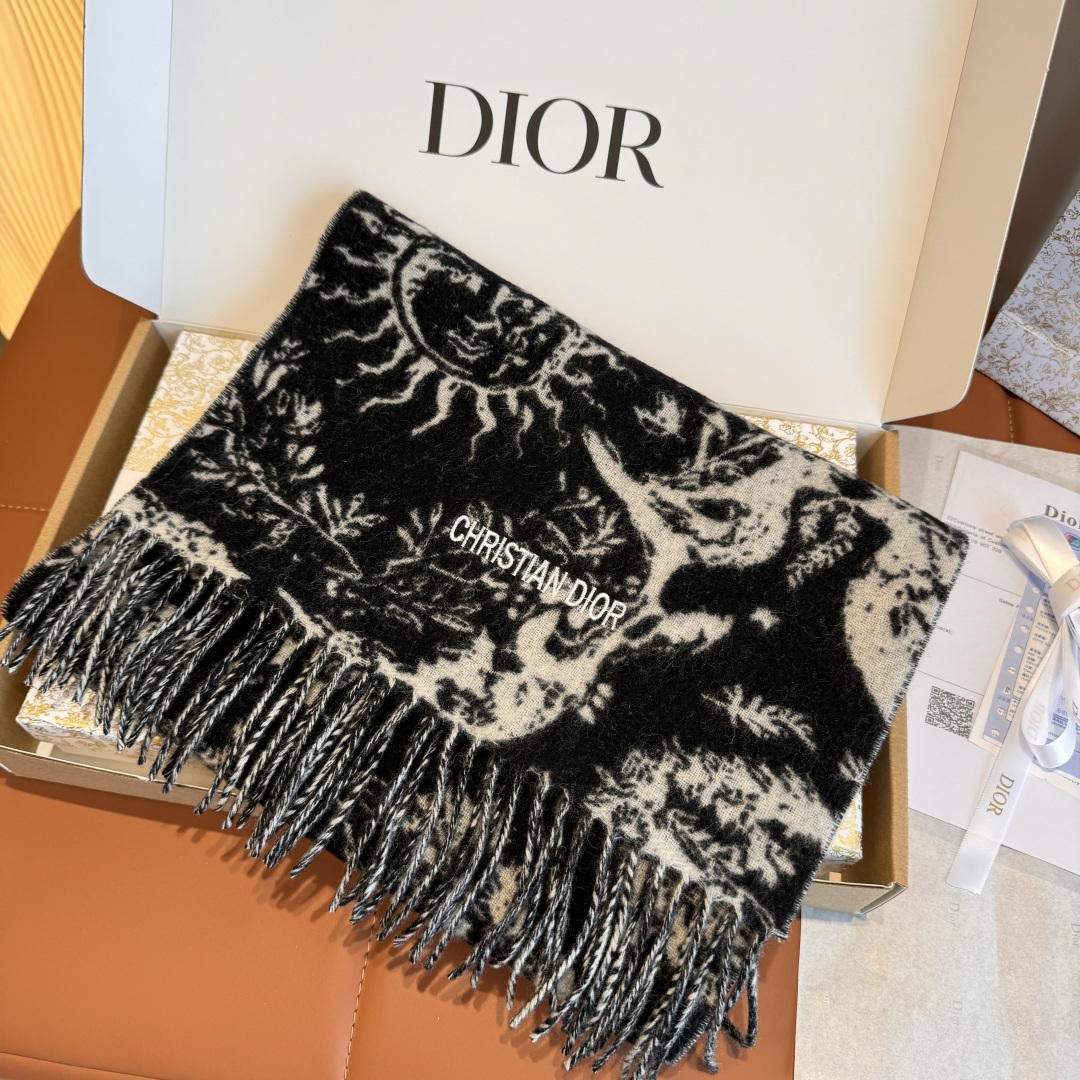 Dior DIOR迪奥2025年度最新款 太阳提花羊绒围巾 男女通用款 必必必收 最流弊的品质亲妈价格造福人间~教你识好货