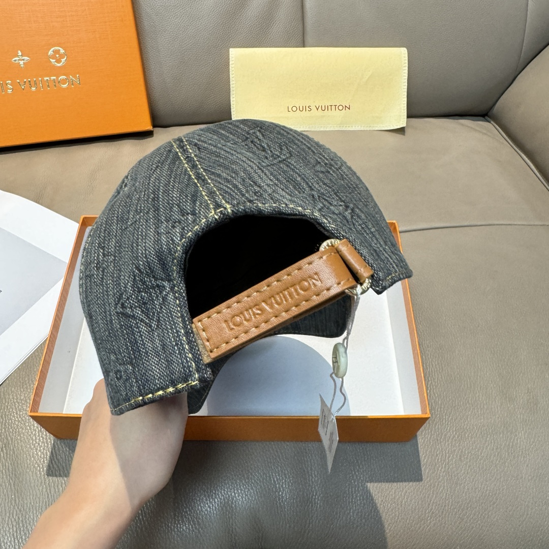 配盒子布袋，LV(路易威登)新款原单棒球帽，大logo压花，1:1开模订制，原版牛仔布料，做工细致完美，