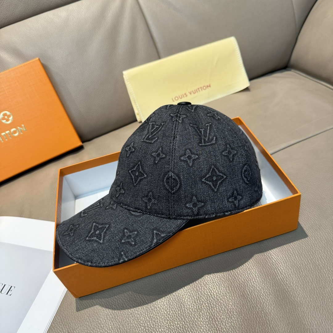 配盒子布袋，LV(路易威登)新款原单棒球帽，大logo压花，1:1开模订制，原版牛仔布料，做工细致完美，