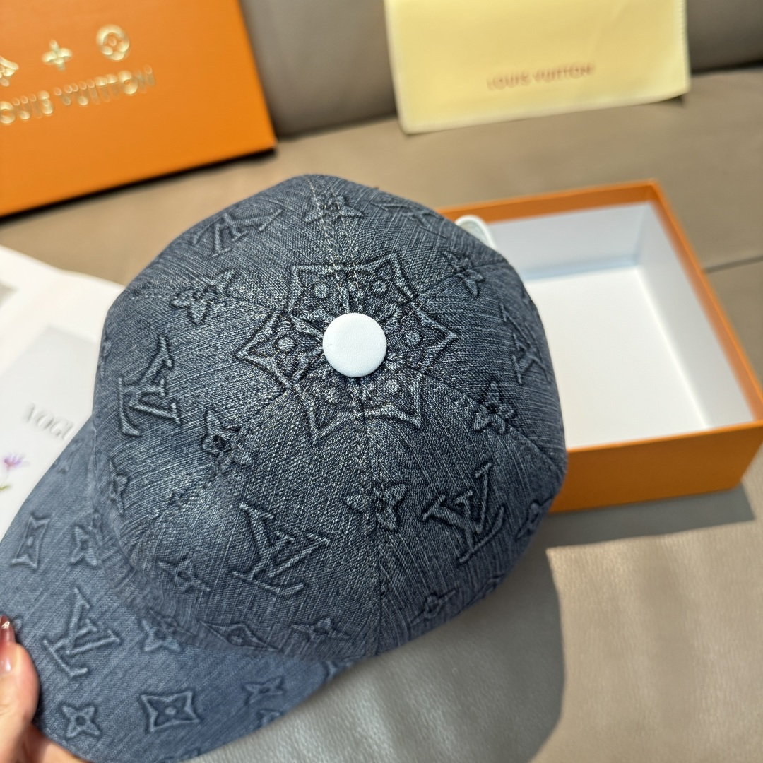配盒子布袋，LV(路易威登)新款原单棒球帽，大logo压花，1:1开模订制，原版牛仔布料，做工细致完美，