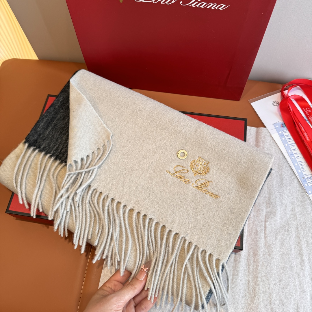 Loro Piana Piana · 诺悠翩雅 【贸易公司尾单 渐变色山羊绒围巾披肩】送人自留都太高大上了 重磅上新