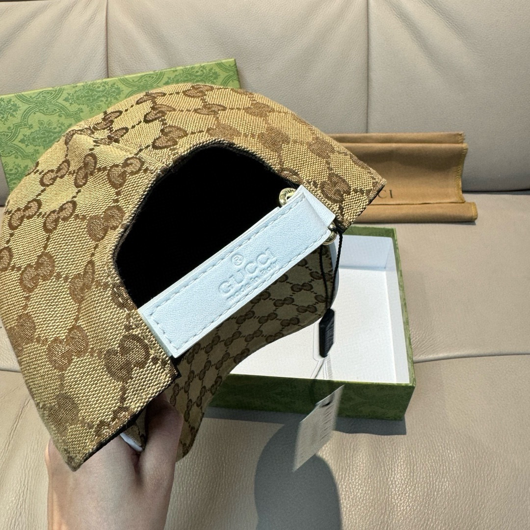 配盒子布袋，Gucci(古奇)春夏新款原单棒球帽， logo织带，1:1开模订制，原版帆布料+头层牛皮，