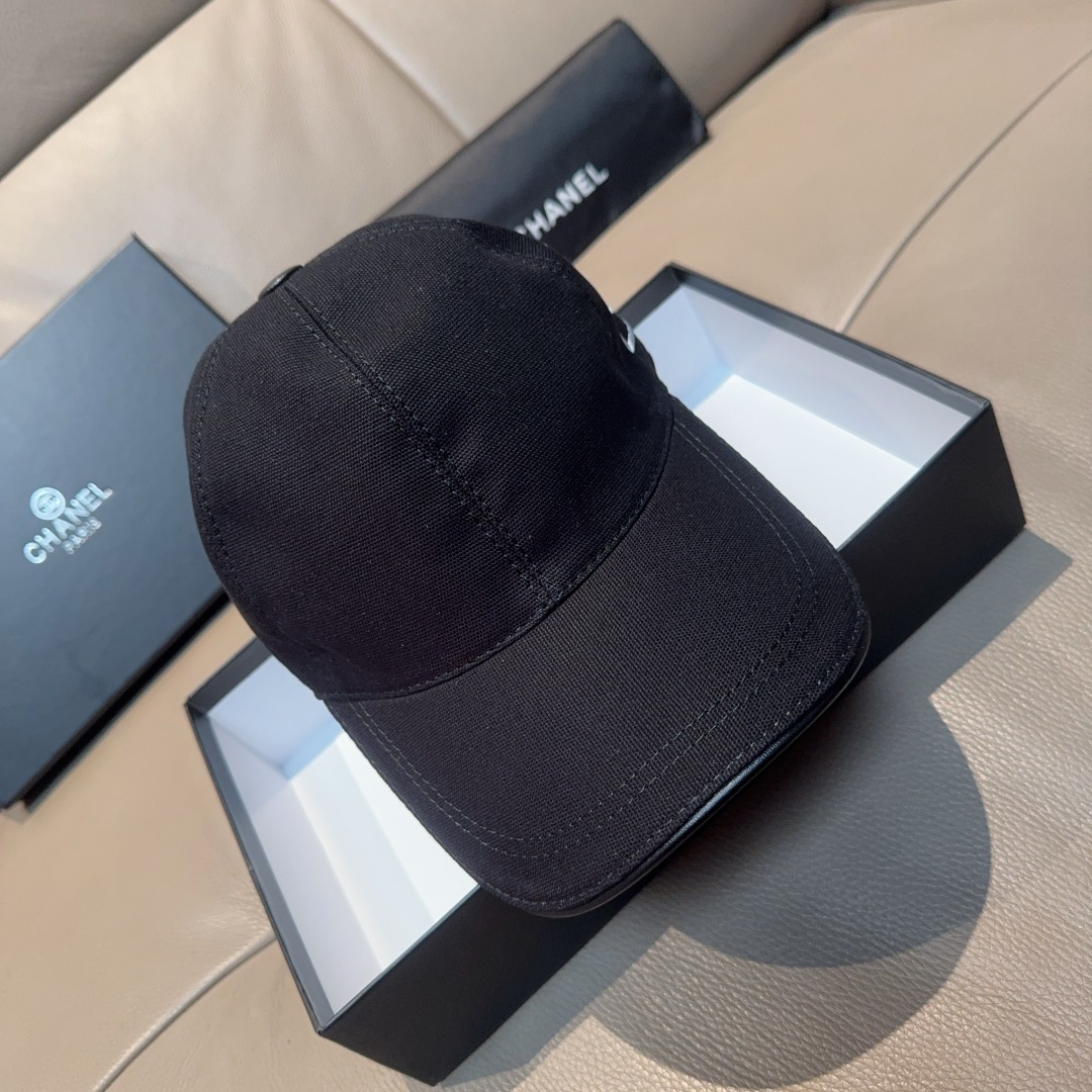 配盒子布袋，Chanel(香奈儿)原单棒球帽，网红同款双C刺绣,专柜1:1开模订制，原版帆布料+头层牛皮