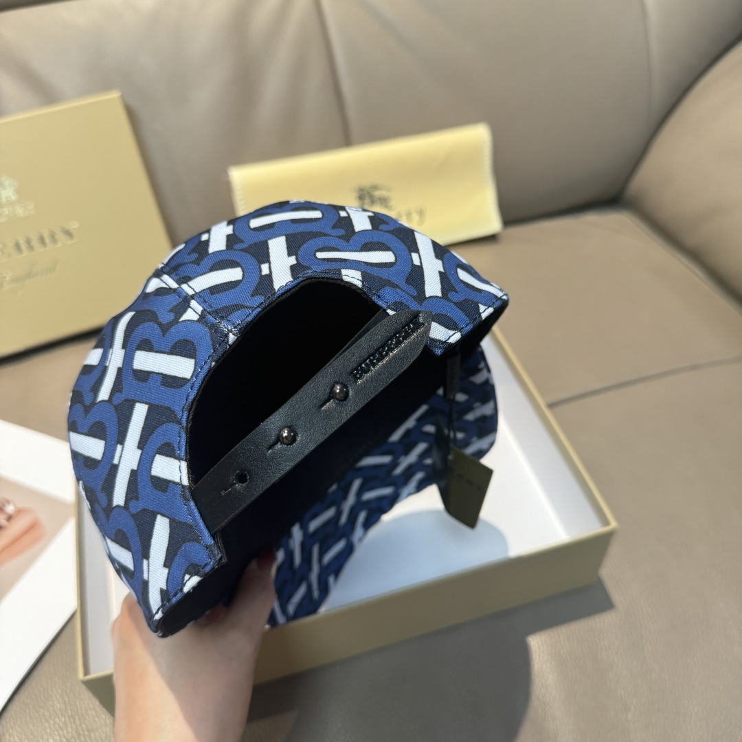 配盒子布袋，Burberry（巴宝莉）最新款棒球帽，正品开模订制，全新TB图纹，原版印花面料，做工细致无