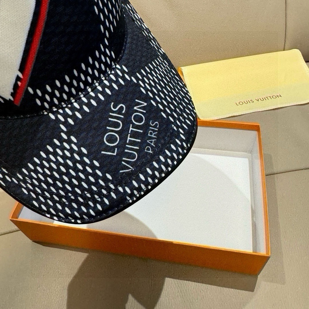 爆款强势回货配盒子布袋，LV(路易威登)新款原单棒球帽，大V丝印，专柜1:1开模订制，原厂订制面料+头层