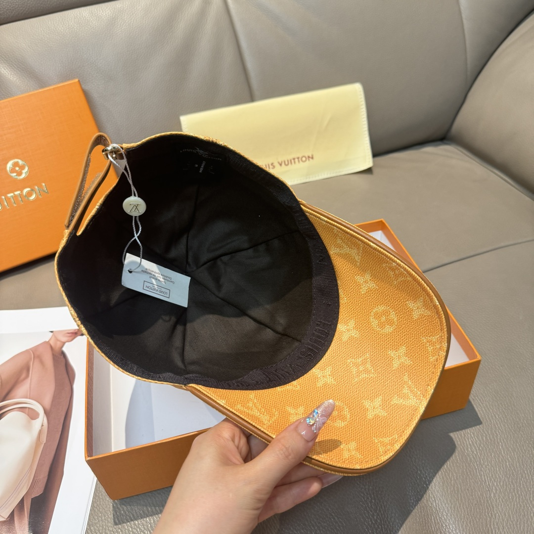 配包装布袋，LV路易威登经典原单棒球帽，经典老花，1:1开模订制，原版专柜PU皮革+头层牛皮包边，长年爆