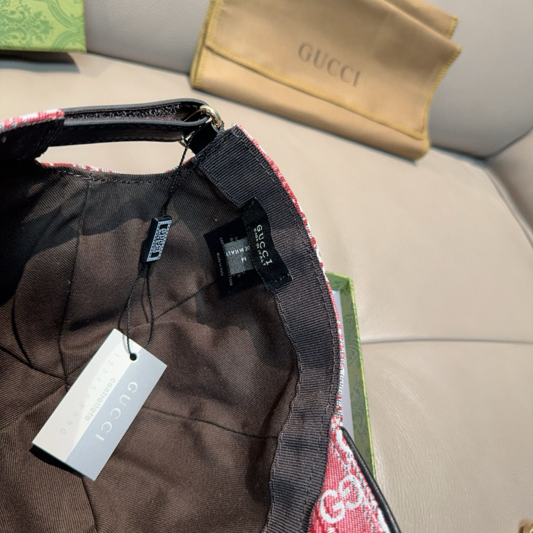 配盒子布袋，Gucci(古奇)新款原单棒球帽，渐变糖果双G，专柜1:1开模订制！原版牛仔布料+头层牛皮，