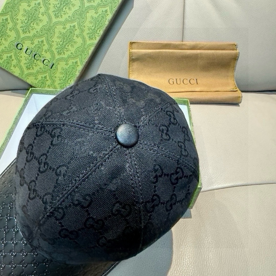 配盒子布袋，Gucci(古奇)经典原单棒球帽，小双G牛皮拼接，1:1开模订制，质量超赞！帽檐头层牛皮压花