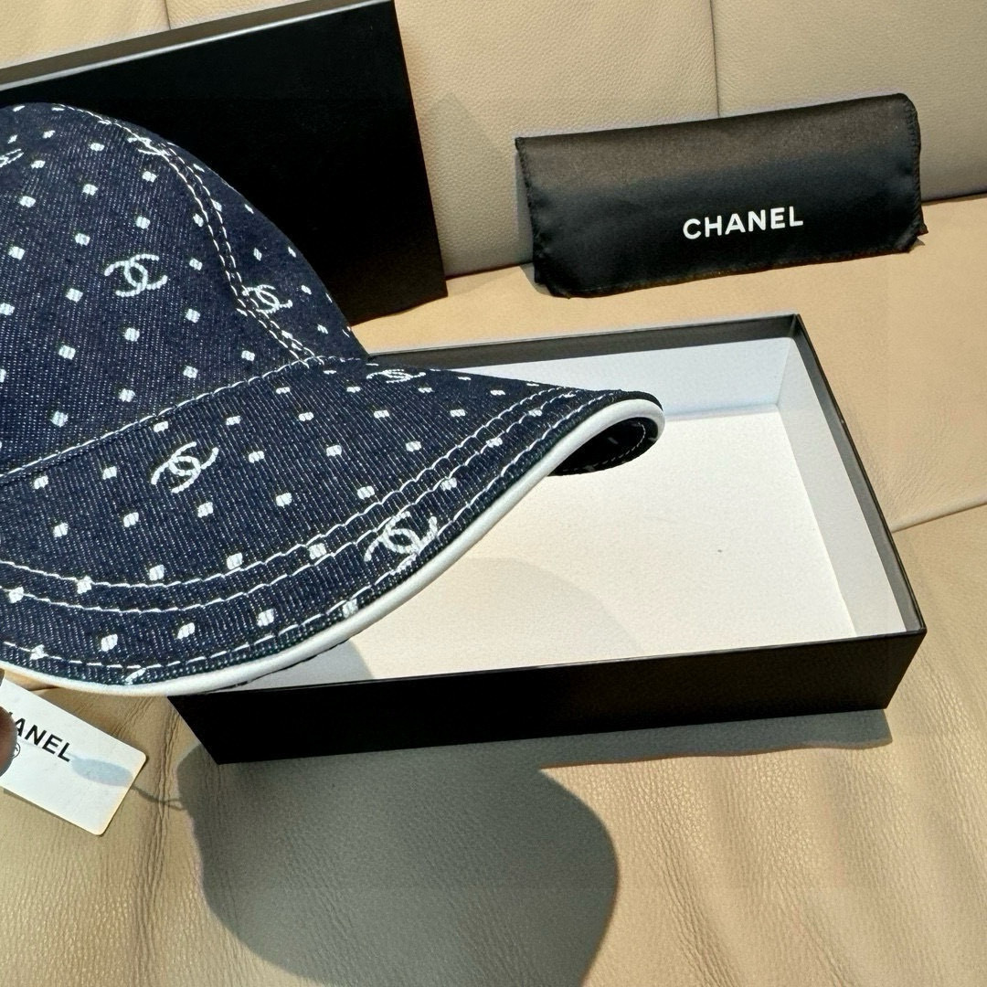 配盒子布袋，Chanel(香奈儿)新款原单棒球帽， 牛仔小双C，专柜1:1开模订制，原版牛仔布料+头层牛