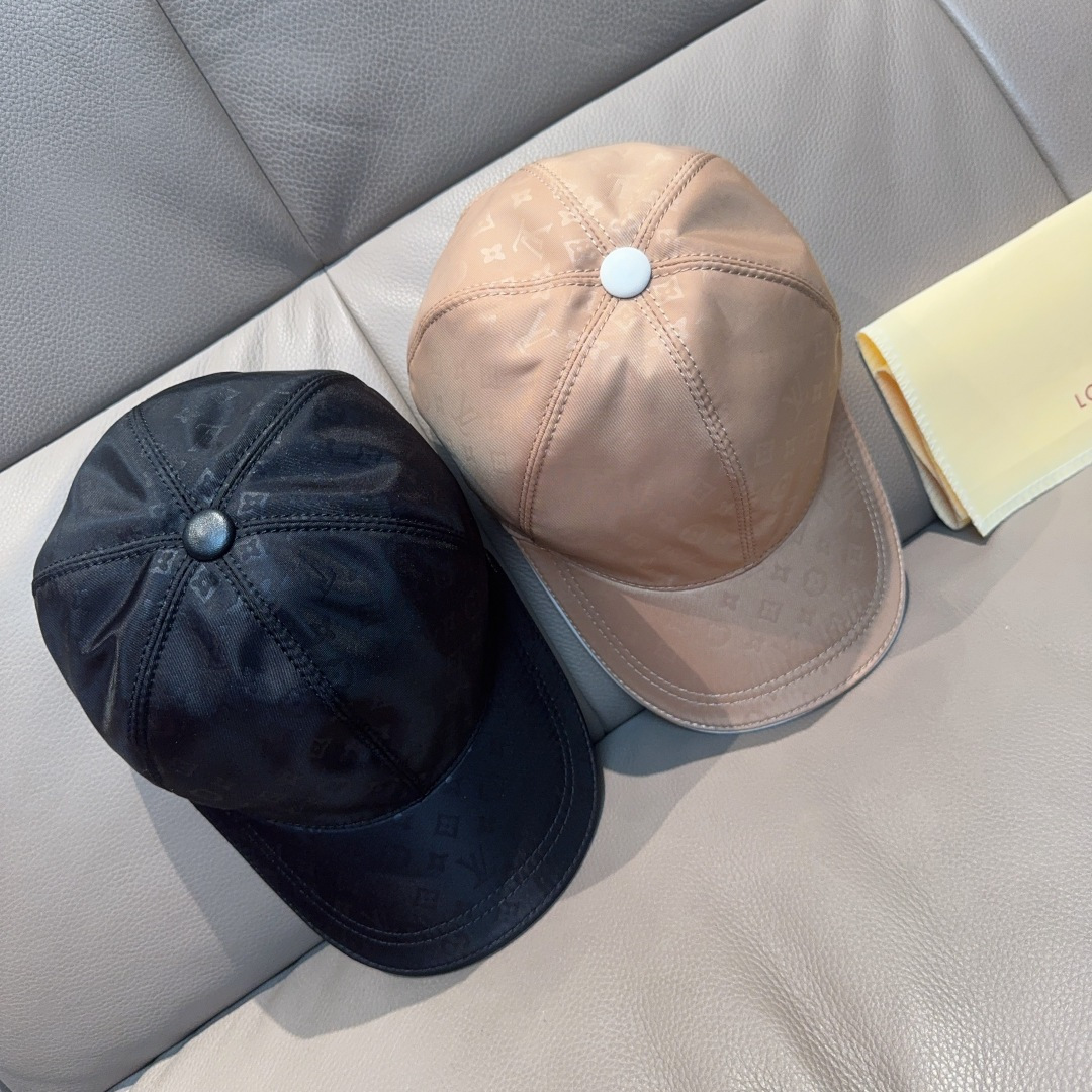 新款出货！配盒子布袋，LV路易威登新款原单棒球帽， 暗纹印花，专柜1:1开模订制，原版牛津布料+头层牛皮