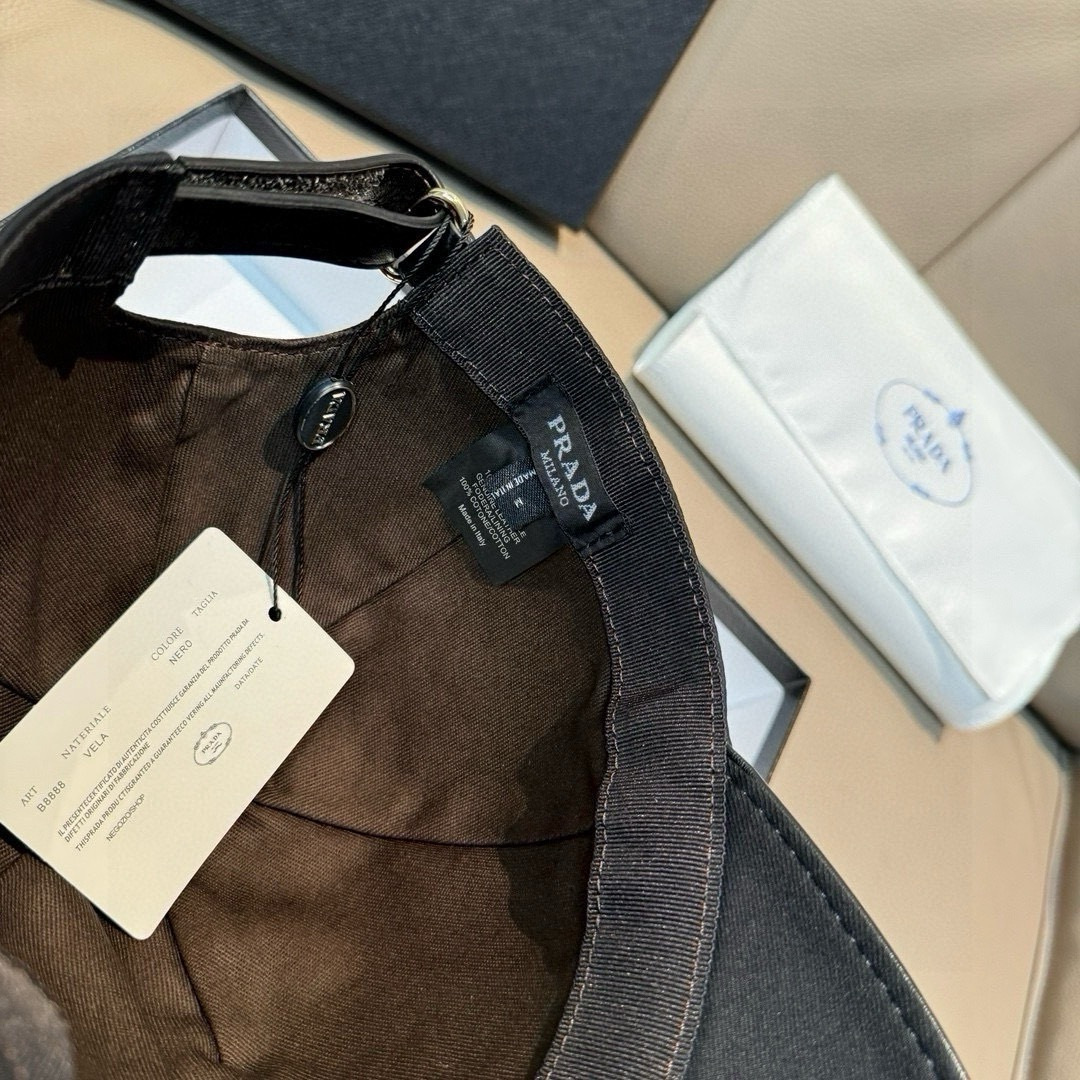 配盒子布袋，Prada(普拉达)新款原单棒球帽， 刺绣logo，专柜1:1开模订制，原版纯棉布料+头层牛