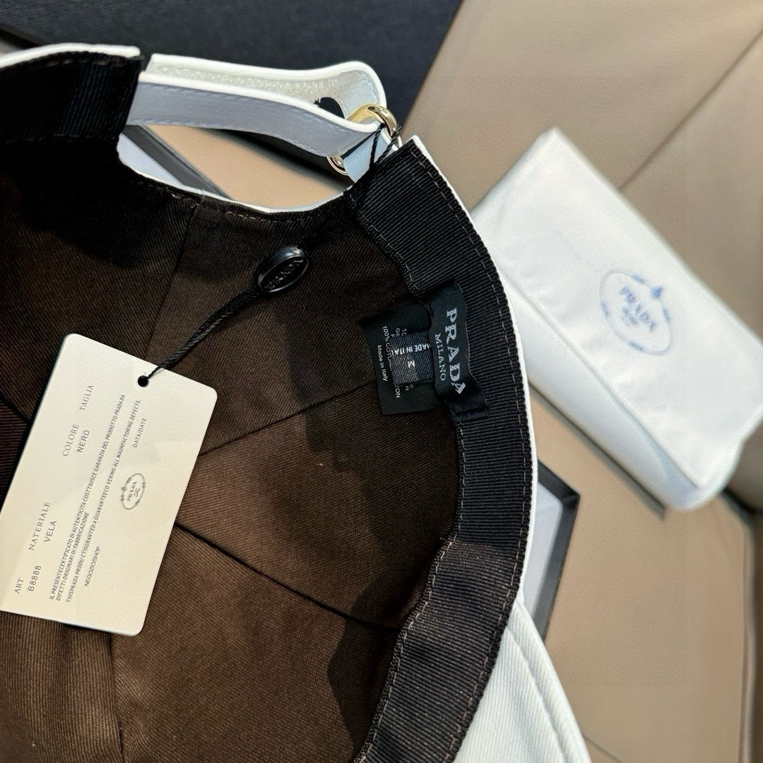 配盒子布袋，Prada(普拉达)新款原单棒球帽， 刺绣logo，专柜1:1开模订制，原版纯棉布料+头层牛