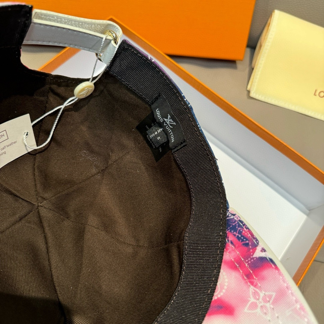 配盒子布袋，LV路易威登新款原单棒球帽，lv丝印，1:1开模订制，原版丝印绸缎面料+头层牛皮，时尚帅气质