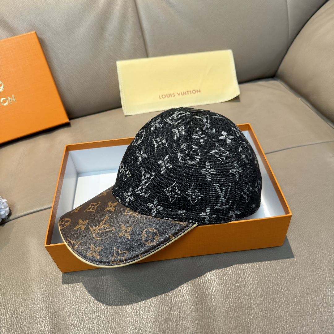 配盒子布袋，LV(路易威登)新款原单棒球帽，老花拼接，1:1开模订制，原版牛仔布料+专柜老花皮，做工细致