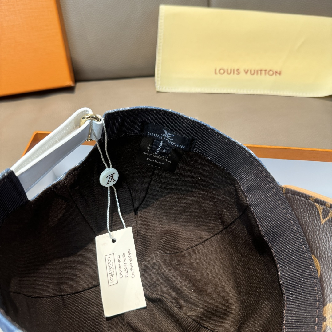 配盒子布袋，LV(路易威登)新款原单棒球帽，老花拼接，1:1开模订制，原版牛仔布料+专柜老花皮，做工细致