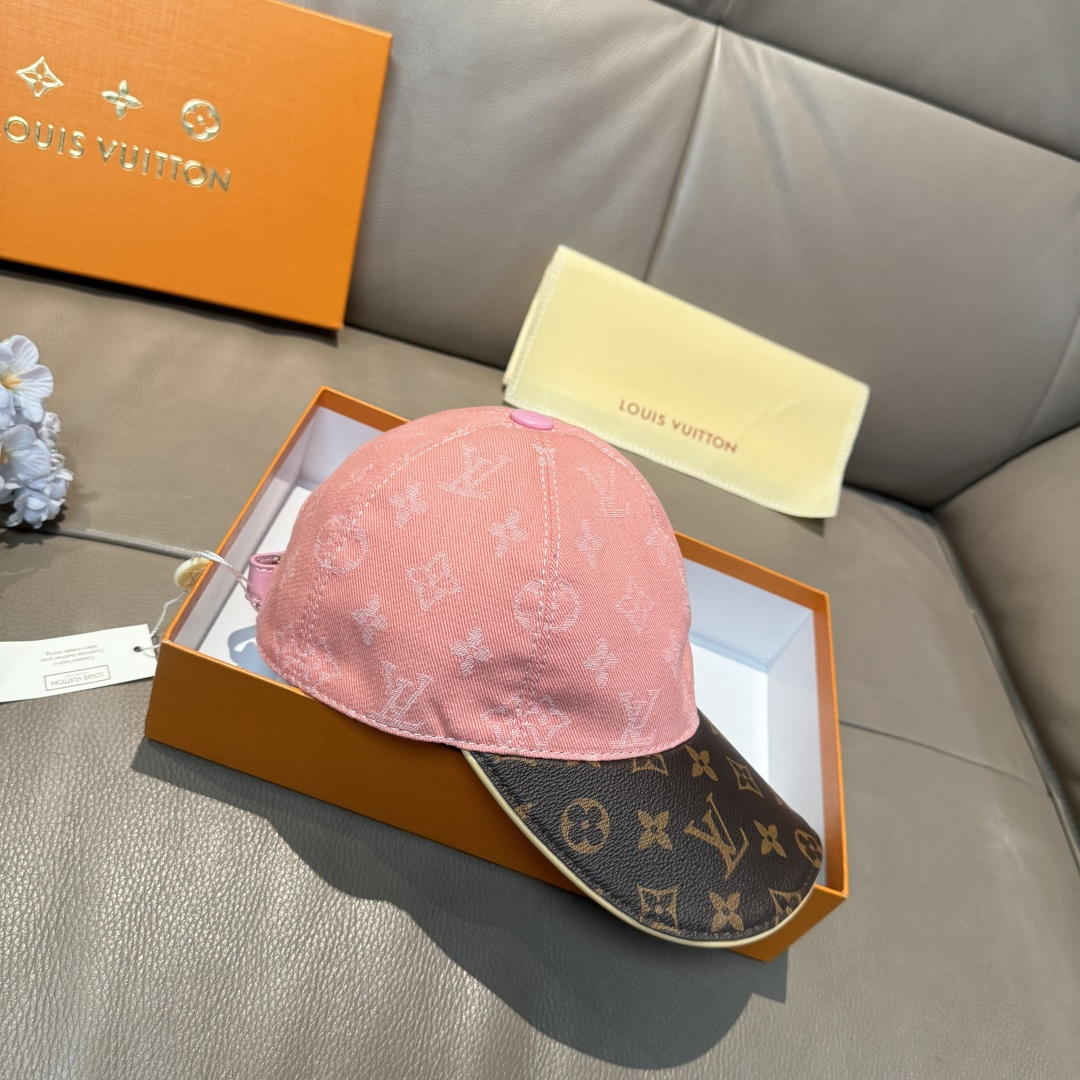 配盒子布袋，LV(路易威登)新款原单棒球帽，老花拼接，1:1开模订制，原版牛仔布料+专柜老花皮，做工细致