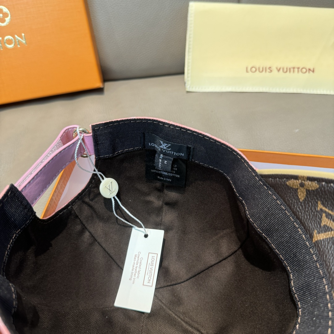 配盒子布袋，LV(路易威登)新款原单棒球帽，老花拼接，1:1开模订制，原版牛仔布料+专柜老花皮，做工细致