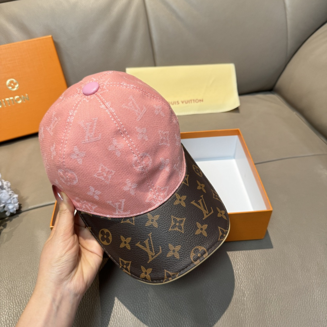 配盒子布袋，LV(路易威登)新款原单棒球帽，老花拼接，1:1开模订制，原版牛仔布料+专柜老花皮，做工细致