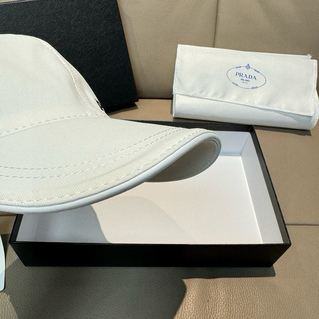 配盒子布袋，Prada(普拉达)新款原单棒球帽， 刺绣logo，专柜1:1开模订制，原版纯棉布料+头层牛