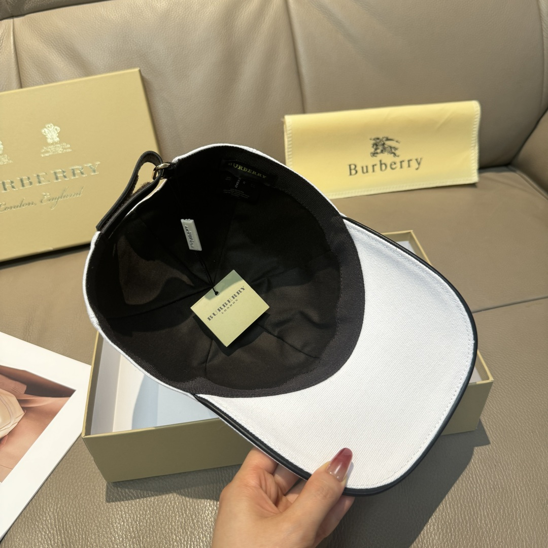 配盒子布袋，Burberry（巴宝莉）最新款原单棒球帽，1:1开模订制，猛虎胶印！原版帆布面料+头层牛皮