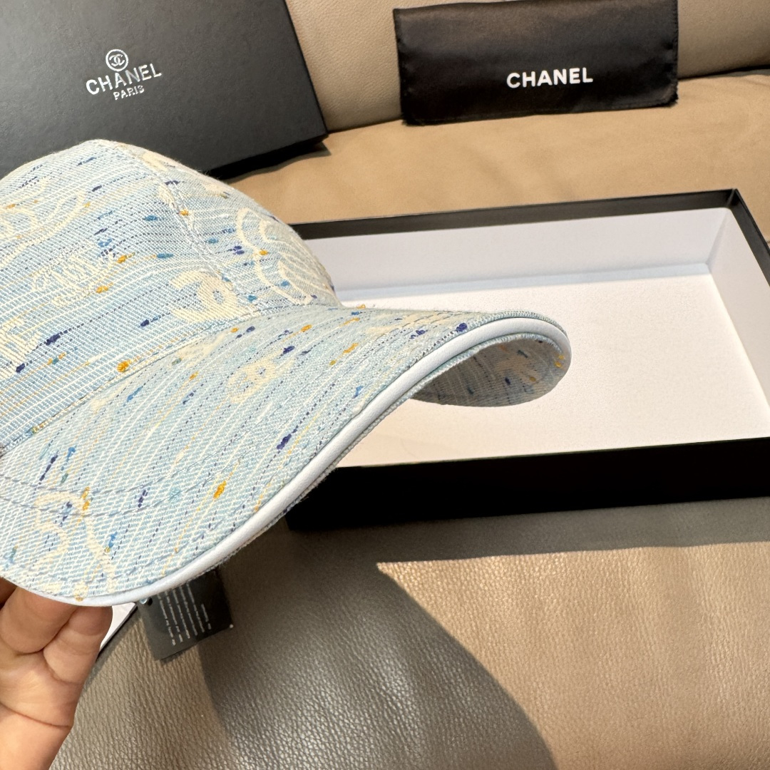 配包装布袋，Chanel(香奈儿)新款原单棒球帽， 呢料暗纹双C,专柜1:1开模订制，原版进口呢料+头层
