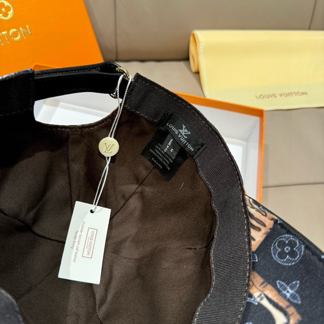 配盒子布袋，LV路易威登新款原单棒球帽，动物丝印，1:1开模订制，原版丝印绸缎面料+头层牛皮，时尚帅气质