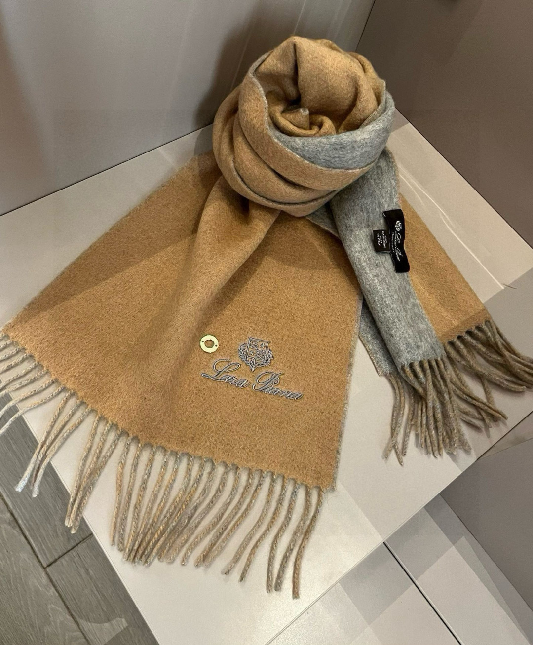 Loro Piana Piana · 诺悠翩雅【贸易公司尾单 双面山羊绒围巾披肩】送人自留都太高大上了 重磅上新
