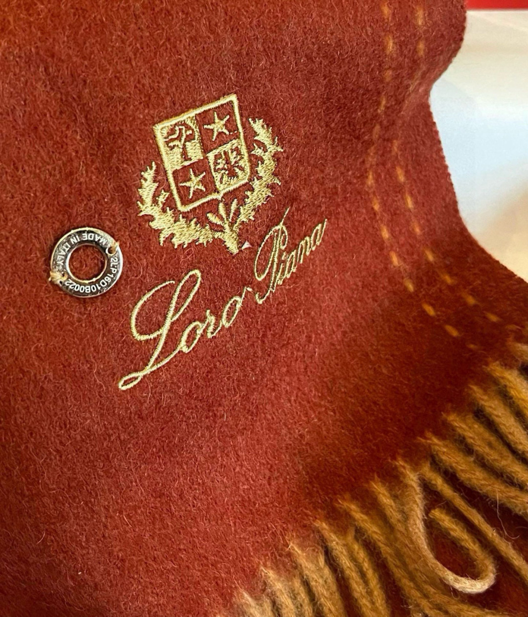 Loro Piana Piana · 诺悠翩雅【贸易公司尾单 山羊绒围巾披肩】送人自留都太高大上了 重磅上新