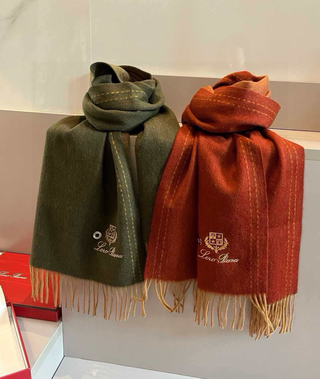Loro Piana Piana · 诺悠翩雅【贸易公司尾单 山羊绒围巾披肩】送人自留都太高大上了 重磅上新