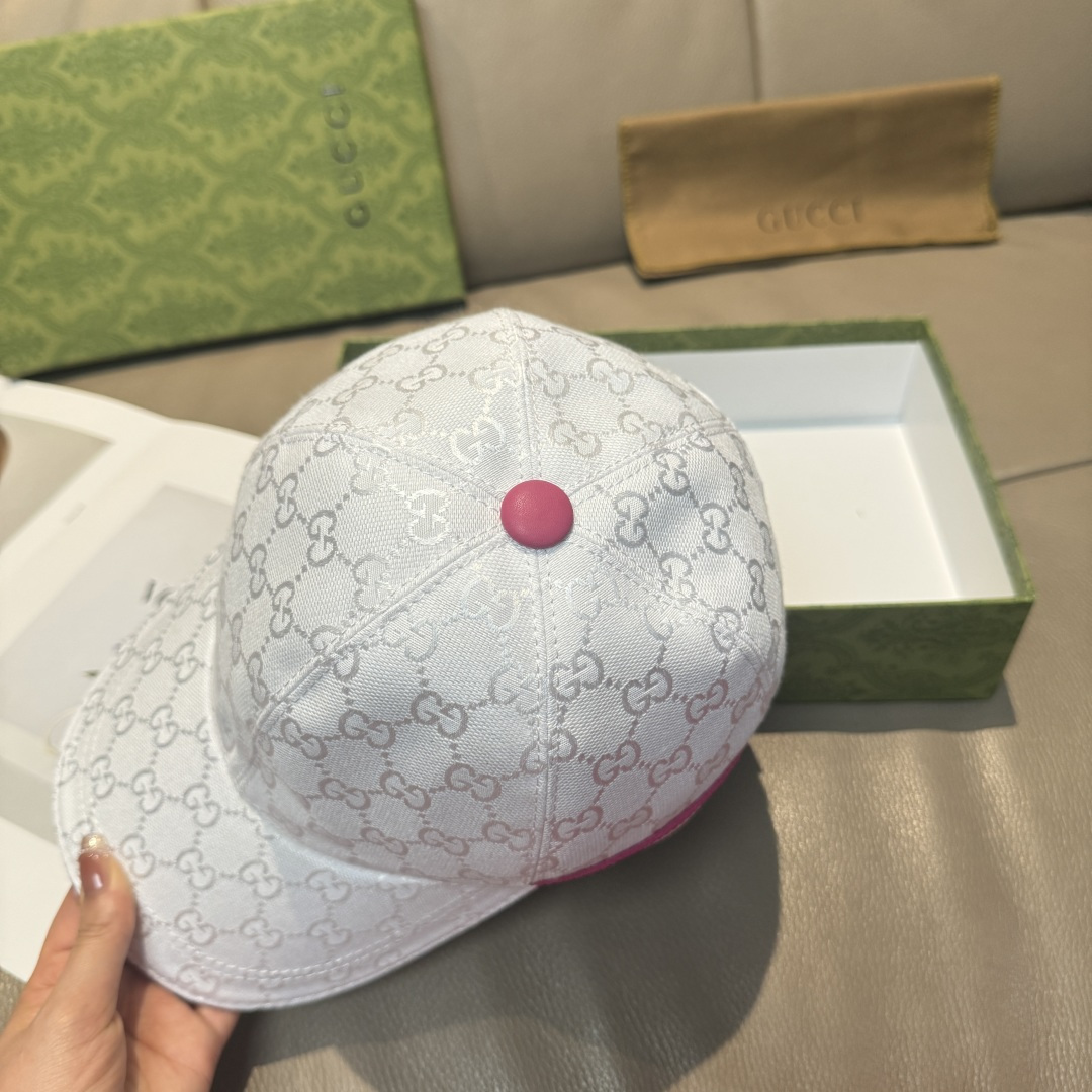 配盒子布袋，Gucci(古奇)新款原单棒球帽专柜1:1开模订制！原版帆布料+头层牛皮，轻盈透气！实物拍摄