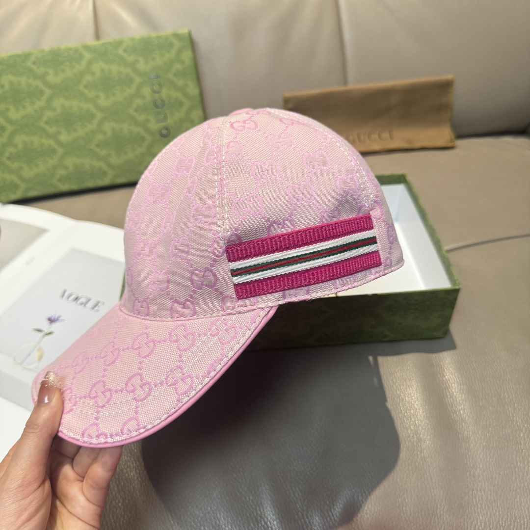 配盒子布袋，Gucci(古奇)新款原单棒球帽专柜1:1开模订制！原版帆布料+头层牛皮，轻盈透气！实物拍摄