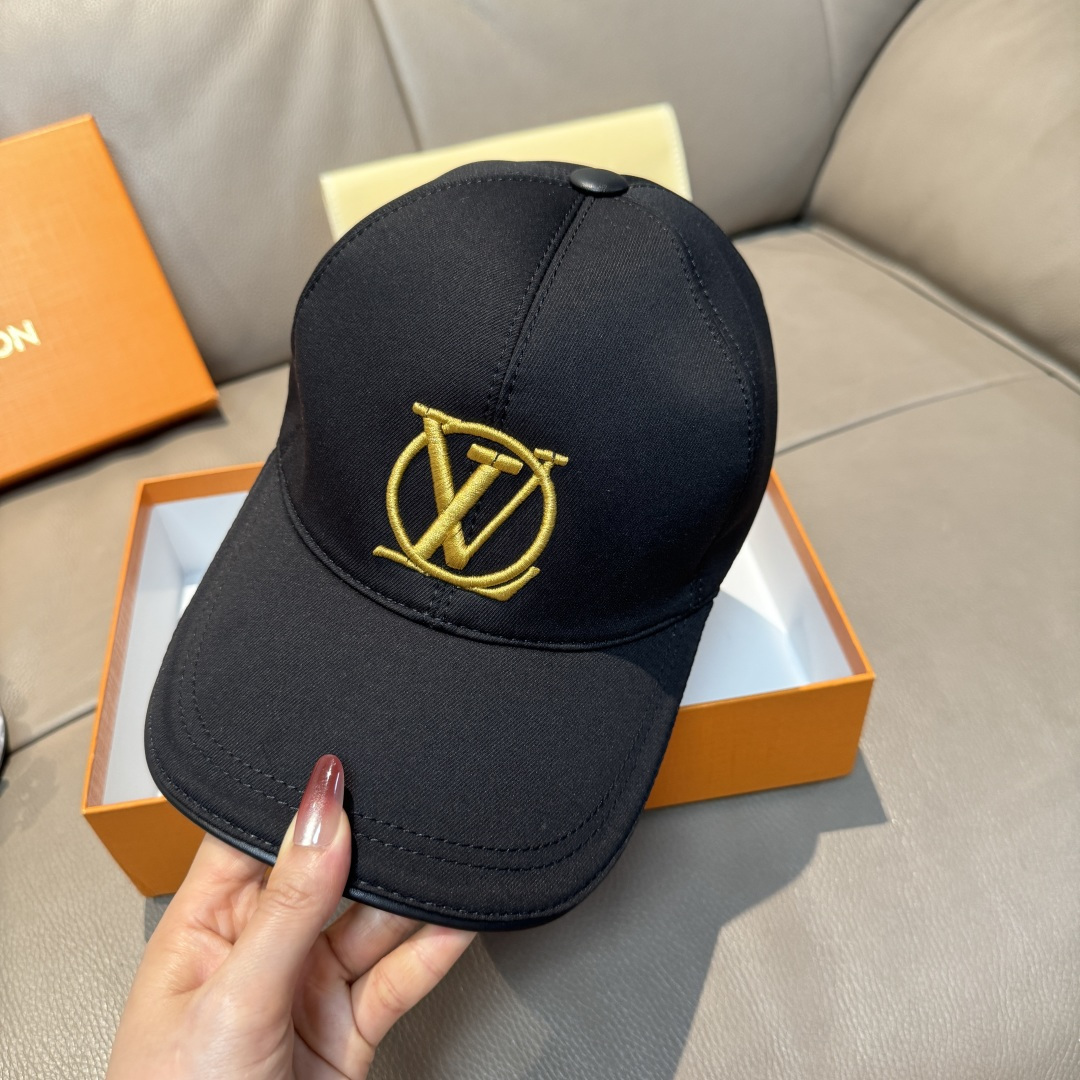新款出货配盒子布袋，LV(路易威登)新款原单棒球帽，Lv刺绣，1:1开模订制，重工刺绣，做工细致完美，质