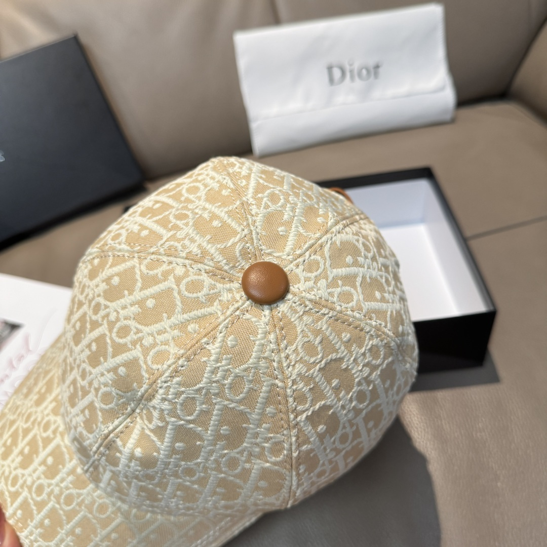 配盒子布袋，Dior(迪奥)新款原单棒球帽， Dior老花，复古韵味十足，专柜断货热门，1:1开模订制，