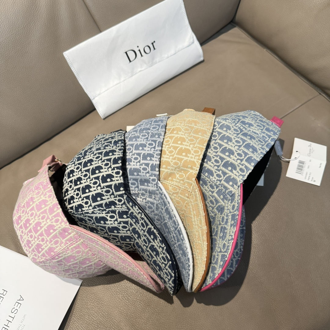 配盒子布袋，Dior(迪奥)新款原单棒球帽， Dior老花，复古韵味十足，专柜断货热门，1:1开模订制，