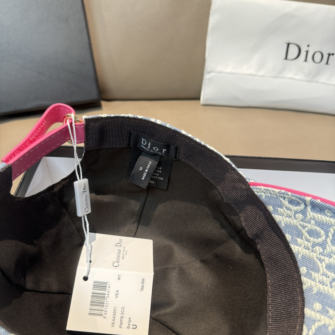 配盒子布袋，Dior(迪奥)新款原单棒球帽， Dior老花，复古韵味十足，专柜断货热门，1:1开模订制，