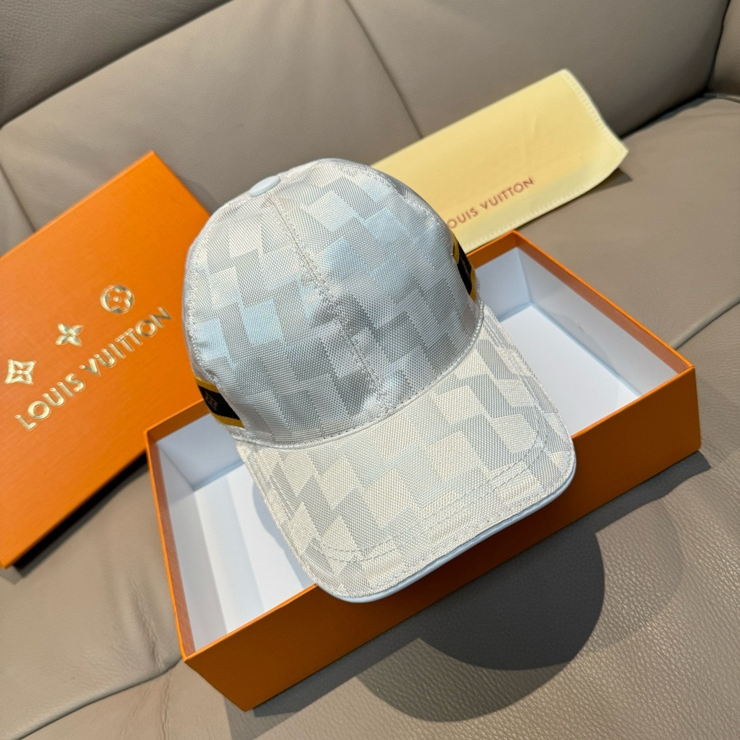 配包装布袋，LV路易威登新款原单棒球帽，经典棋盘格，1:1开模订制，原版专柜布料+头层牛皮，小方格时尚帅