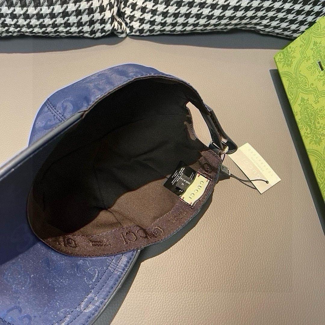 古奇新款Adidas&Gucci联名款出货啦！配盒子布袋。专柜热卖中。1:1开模订制，重工打造，完美复刻