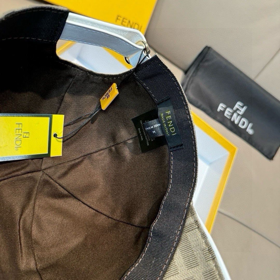 配盒子布袋，Fendi（芬迪）新款原单棒球帽， 双F提花，专柜热卖款，复古双F提花口碑极佳，1:1开模订